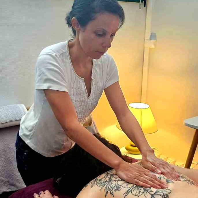 Massage dos, nuque et crâne